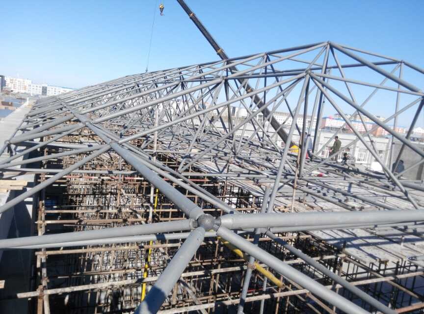 宿遷商貿城屋頂網架工程